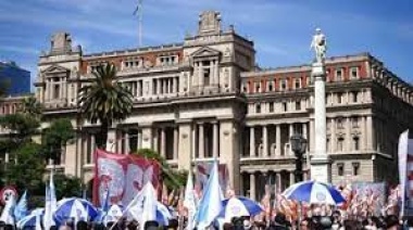 La CGT convocó a un paro general con movilización en rechazo al DNU