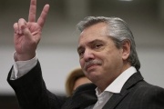 Republicanos Unidos denuncia al ex presidente Alberto Fernández por incumplimiento de deberes de funcionario público