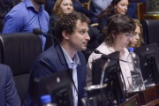 Yamil Santoro destaca logros en el recorte presupuestario por 330 mil millones de pesos y celebra la aprobación del mecenazgo científico