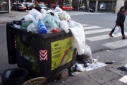 Basura en CABA: denuncian por “atentado a la autoridad” a integrantes del gremio de Camioneros