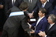 Una encuesta de Tendencias revela una caída en la imagen de Javier Milei y una ventaja para el peronismo en la provincia de Buenos Aires