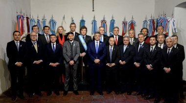Milei convocó solo a los gobernadores "dialoguistas" a la Rosada tras la elección