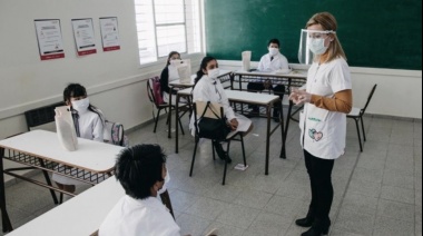Vila: "La educación se prioriza con actos, no con discursos"