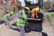 Pavimento y renovación de la calle 146 en Los Hornos
