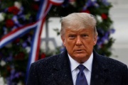 Trump admitió que Biden "ganó" unas elecciones "amañadas" pero después se desdijo