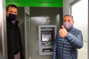 Gray y el presidente del Banco Provincia inauguraron cajeros automáticos
