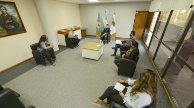 El intendente entregó un subsidio al comedor 1º de Mayo