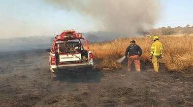 En Córdoba los bomberos hacen guardias de cenizas para evitar reinicio de incendios