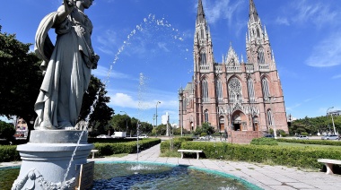 Restaurarán más de 500 monumentos y esculturas de la capital bonaerense