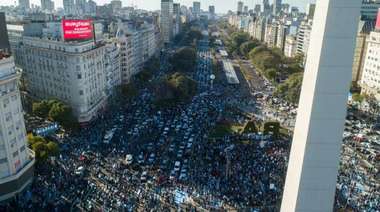 Masivas marchas en todo el país, con varias consignas y reclamos