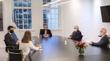 Vacunas: Alberto Fernández recibió a directivos del laboratorio AstraZeneca