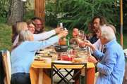 Por decreto, prohibieron las reuniones sociales y familiares en diversas provincias