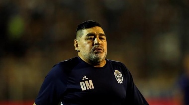 Internaron a Diego Maradona en una clínica de La Plata