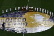 Emotivo homenaje a Diego en la Bombonera y un gol con dedicatoria a su hija Dalma