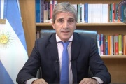 Luis Caputo presentará argumentos ante el FMI para obtener fondos