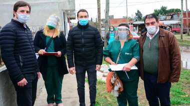 Florencio Varela: Watson y Kreplak en operativo “Casa por Casa”