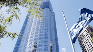 YPF lanzó una propuesta más atractiva para la refinanciación de su deuda