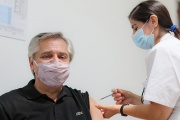 Fernández: "Está previsto que lleguen más vacunas de Rusia y China en las próximas dos semanas"