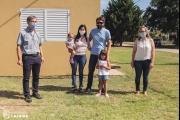 Lezama: Harispe entregó viviendas