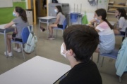 Una organización de padres pide el regreso de las clases presenciales