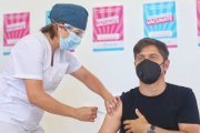 Axel Kicillof recibió la segunda dosis de la vacuna Sputnik V contra el coronavirus