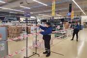 La Plata, Garro controla Hipers para que no vendan mercadería no esencial