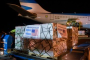 Llegaron 3.500.000 vacunas de Moderna donadas por los Estados Unidos