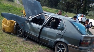 Dejó manejar a su hija de nueve años y chocaron