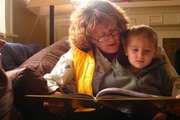 Por Facebook, abuelas de La Plata relatan cuentos a niños en vacaciones de invierno