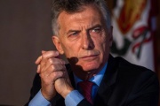 Mauricio Macri llegó al país y mañana debe presentarse ante la Justicia