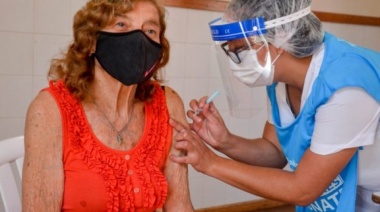 Comienzan a enviar los turnos para recibir las terceras dosis de vacunas contra el coronavirus