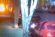 Encapuchados atacaron el edificio del Grupo Clarín con bombas molotov