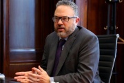Matías Kulfas justificó el renovado celo de la AFIP por controlar las compras de dólares