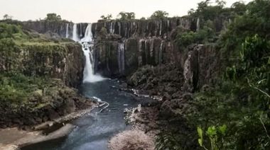 Sequía histórica en el río Paraná deja a las Cataratas del Iguazú sin agua