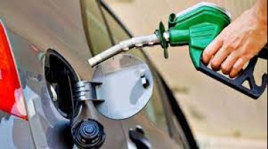 Falta de nafta en el país: El Gobierno habilitó los dólares para que las petroleras importen