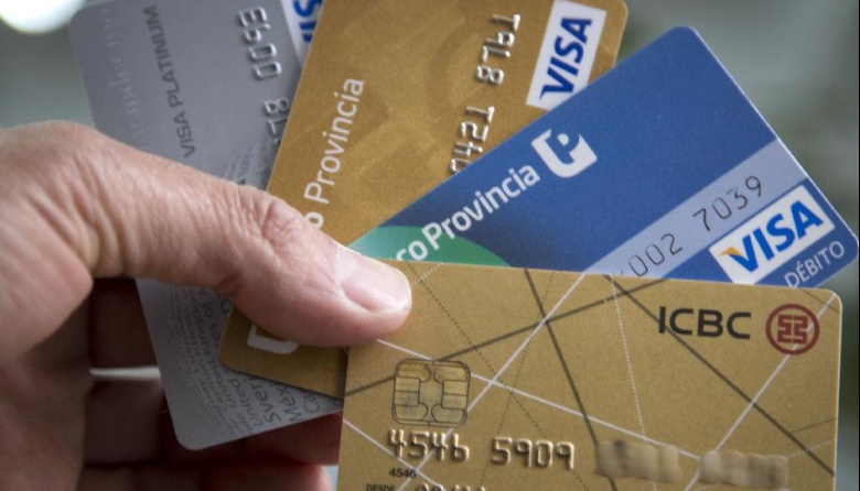 Ofrecen compras financiadas con tarjetas de crédito con hasta 250% de interés