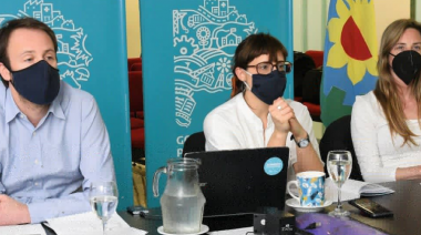Autoridades provinciales se reunieron con docentes, pero no presentaron oferta salarial