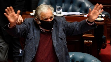 José Mujica presentó oficialmente su renuncia al Senado