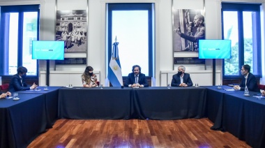 Rodeado de intendentes afines, Cafiero firmó convenios