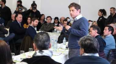 Kicillof repasó la situación epidemiológica con expertos e intendentes