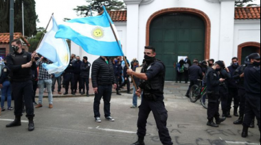 Berni desafectó a 400 policías que participaron de las protestas frente a la Quinta de Olivos