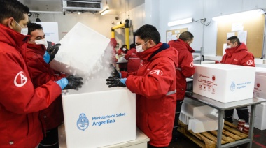 Salud comenzó con la distribución de 375 mil nuevas dosis de la Sputnik V a todo el país
