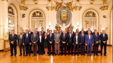 Fernández hizo acto con gobernadores y Larreta se bajó