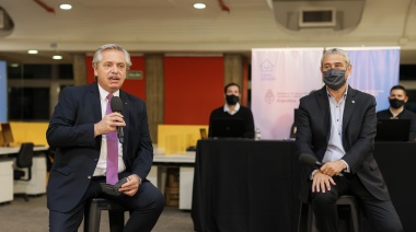 El mandatario dijo estar “muy satisfecho porque la Argentina empieza a moverse poco a poco”.