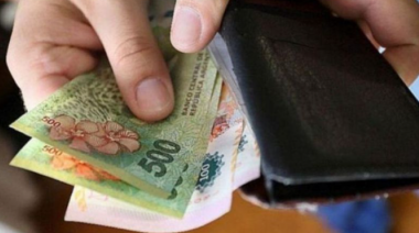 Los salarios en abril: subieron 3,2% mensual y 36,7% interanual