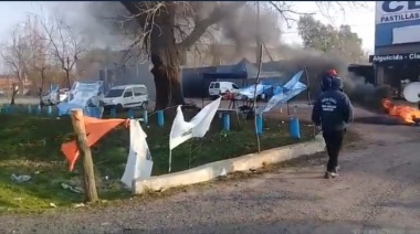 Volvieron los sindicalistas a las puertas del comercio de cloro en Pilar