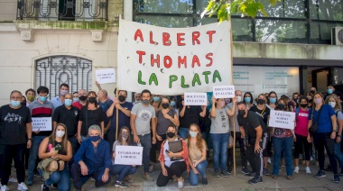 Docentes del Albert Thomas reclaman la garantía de sus puestos de trabajo