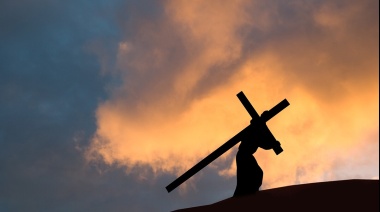 "VIA CRUCIS", por Carlos Fara