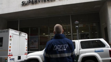 La Aduana allanó 20 bancos por supuestas operaciones irregulares de empresas