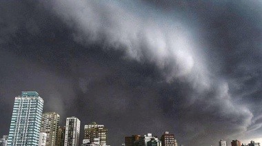 Tormenta en La Plata: un hospital, un ministerio y una escuela, entre los más afectados